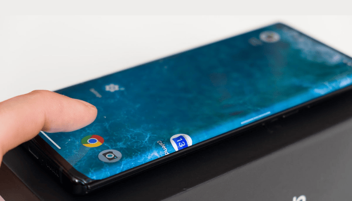 صفحه نمایش بدون حاشیه چیست؟